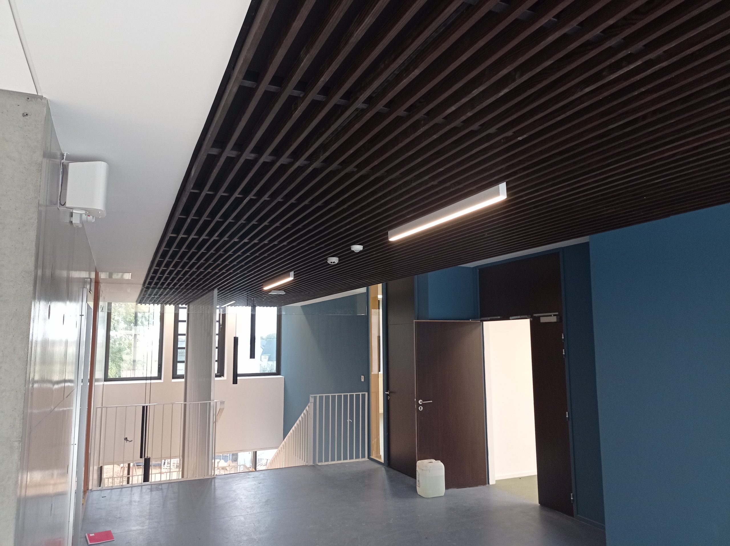 Plafonds acoustiques en bois